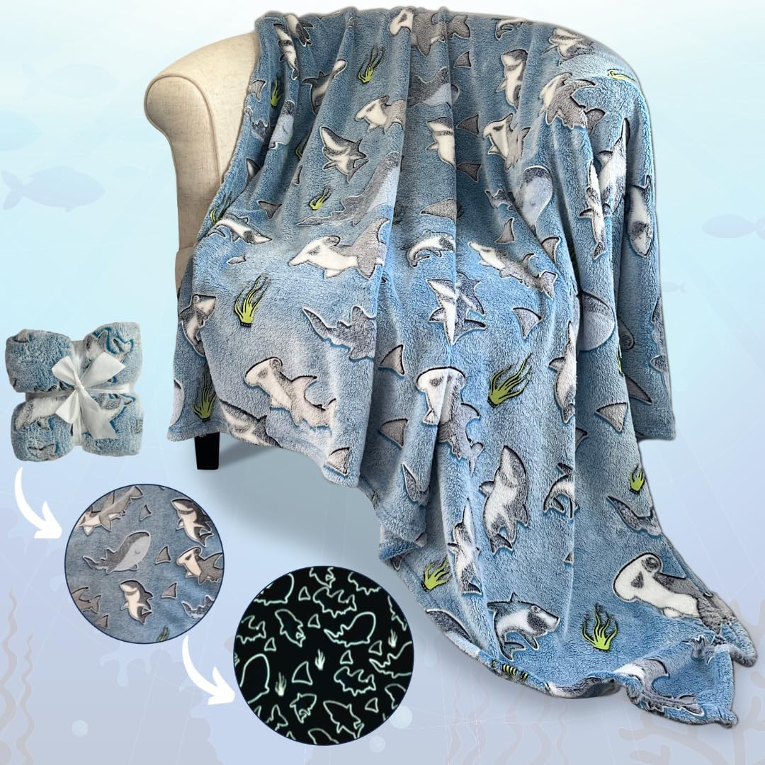 Dive into Comfort and Playfulness with a Shark Blanket插图3