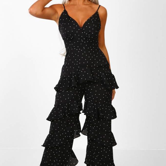 Elevating Your Look: How to Dress Up a Black Jumpsuit post thumbnail image