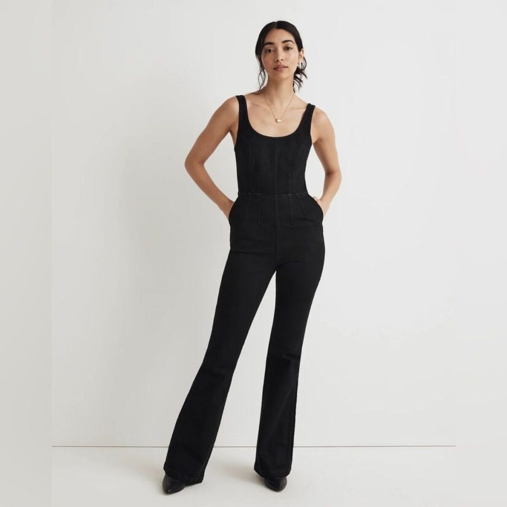 	
jumpsuit flare leg