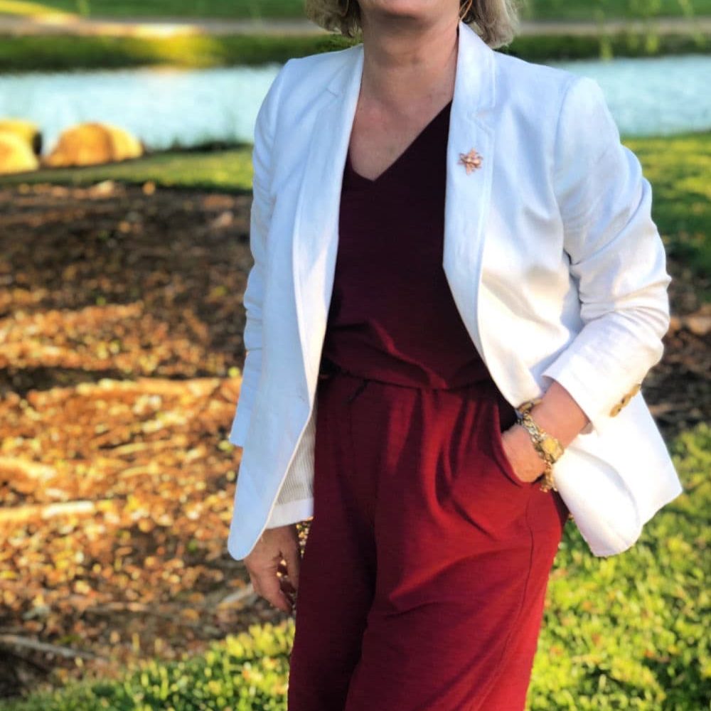 Elevating Style: How to Wear a Jumpsuit with a Blazer post thumbnail image